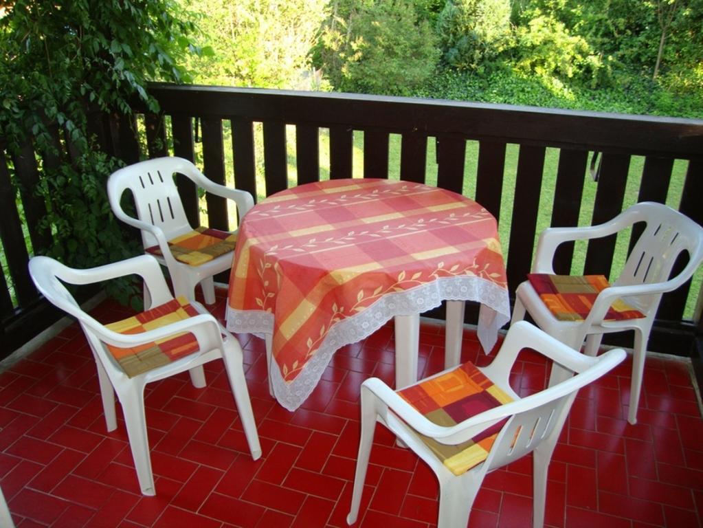 Gyongyvirag Vendeghaz Apartment Balatonboglar Ruang foto