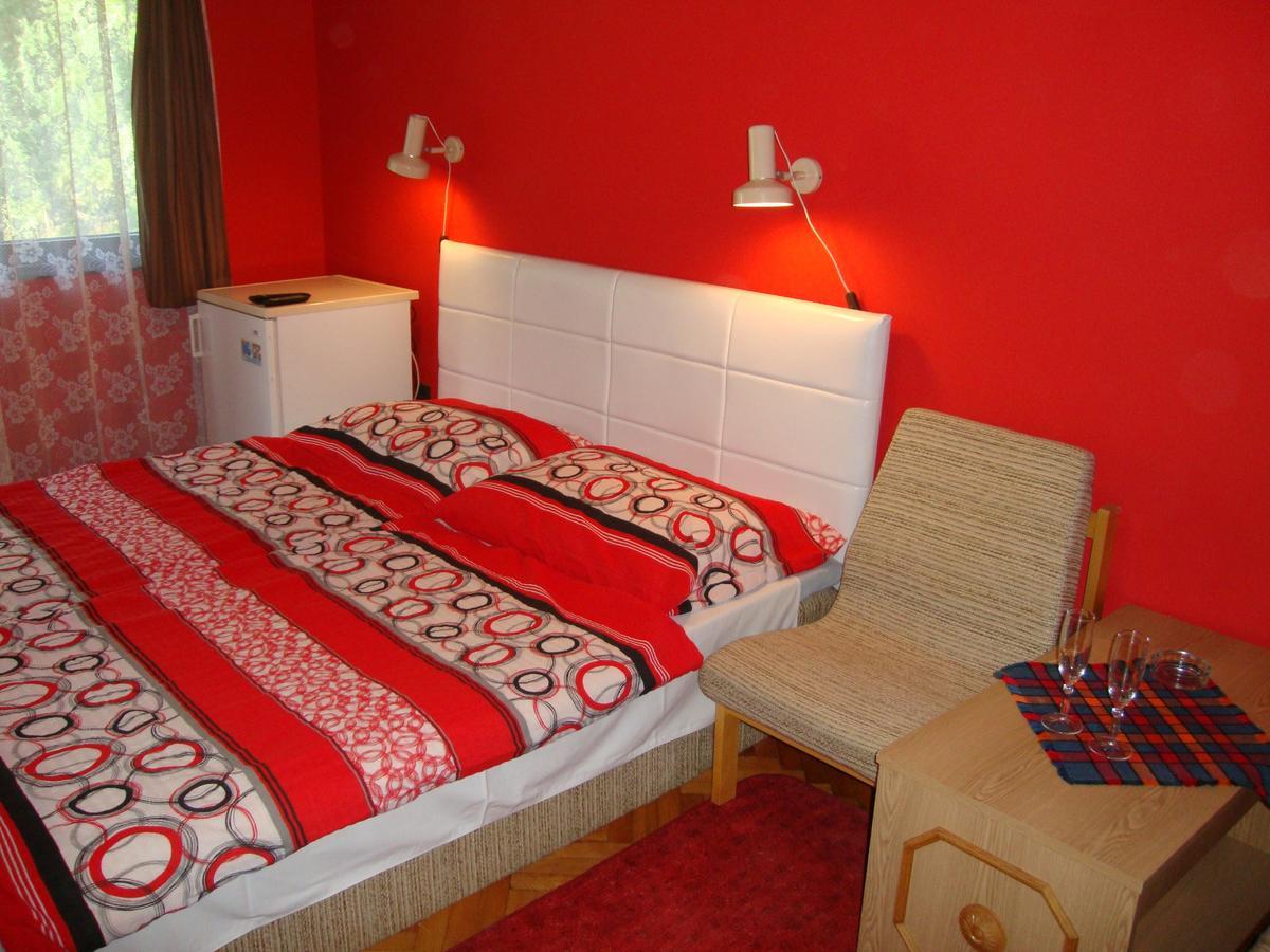 Gyongyvirag Vendeghaz Apartment Balatonboglar Bagian luar foto