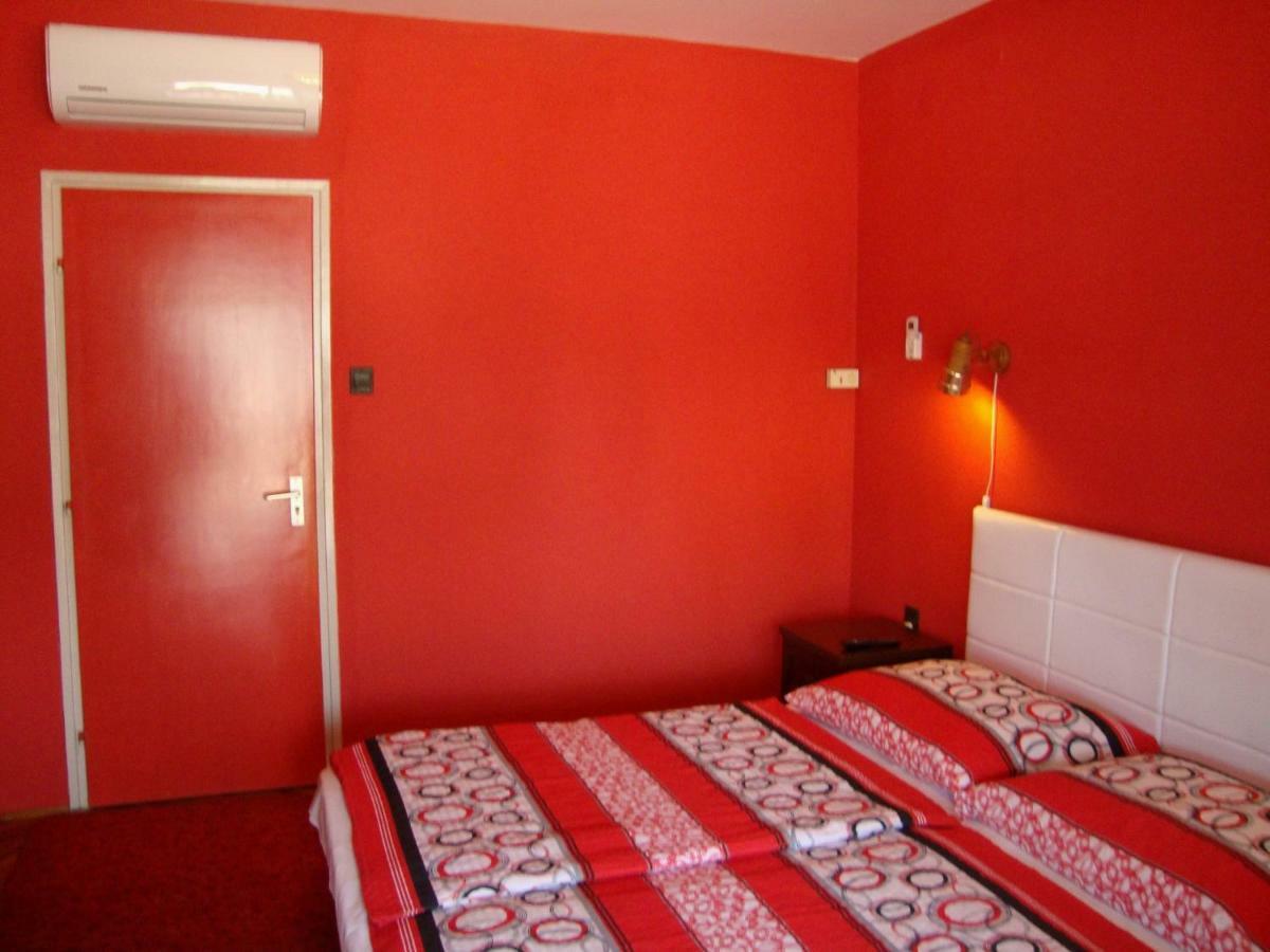 Gyongyvirag Vendeghaz Apartment Balatonboglar Bagian luar foto