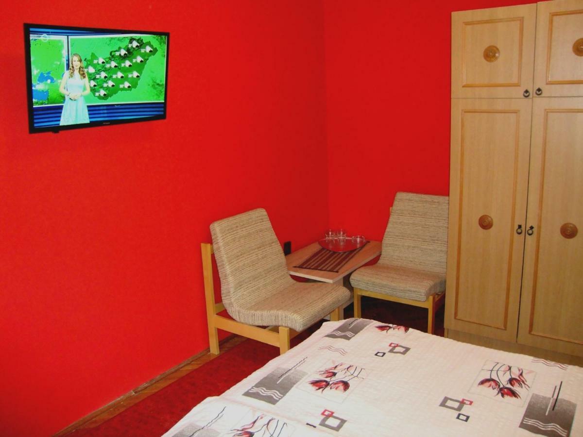 Gyongyvirag Vendeghaz Apartment Balatonboglar Bagian luar foto
