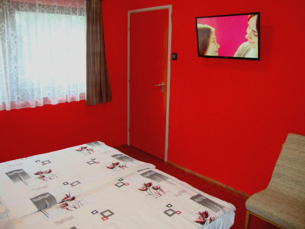Gyongyvirag Vendeghaz Apartment Balatonboglar Bagian luar foto
